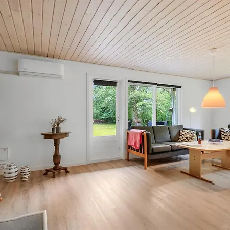 Zoelestine - 1km From The Sea By Interhome בית נופש הלס
