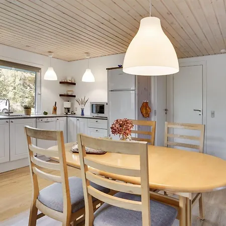 Zoelestine - 1km From The Sea By Interhome הלס